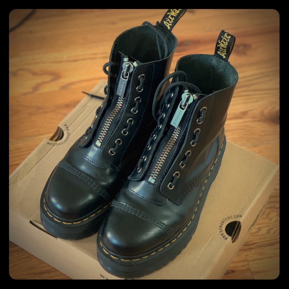 Sinclair Platform Dr Martens Size 8 US women